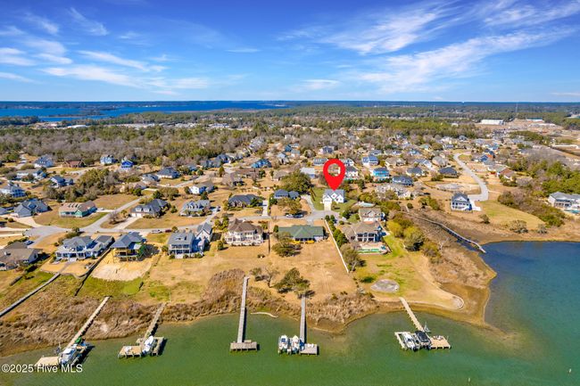 111 Magens Ct E, House other with 4 bedrooms, 4 bathrooms and 2 parking in Cedar Point NC | Image 66
