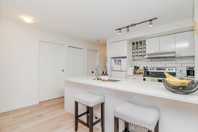 1708 - 111 W Georgia Street, Condo with 2 bedrooms, 2 bathrooms and 1 parking in Vancouver BC | Image 20