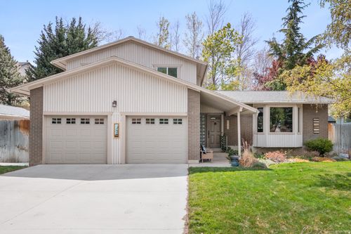 3528 E Country Hollow Dr, Cottonwood Heights, UT, 84121-5519 | Card Image