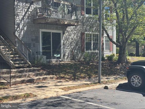 34 Barberry Ct, LAWRENCEVILLE, NJ, 08648-4820 | Card Image