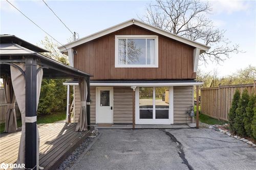 3 Courtland St, Orillia, ON, L3V1A4 | Card Image