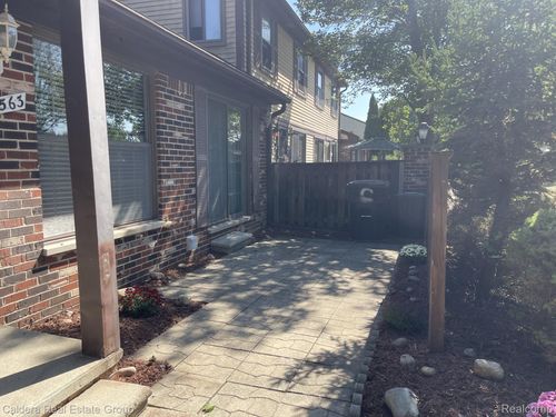 39563 Heatherheath Dr, Clinton Township, MI, 48038-2645 | Card Image