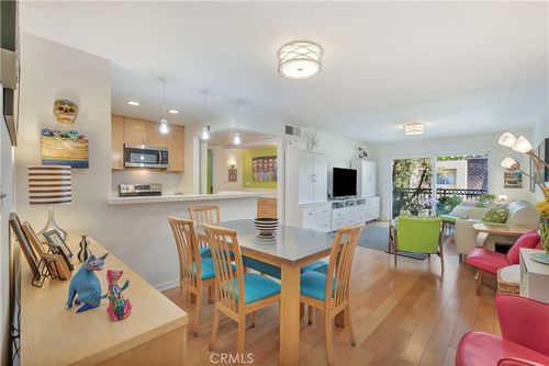209-5257 Radford Ave, Valley Village, CA, 91607-4413 | Card Image