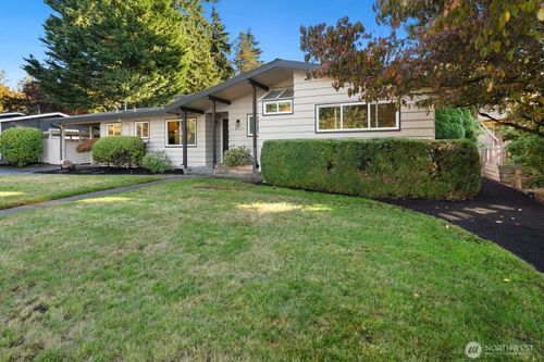 6633 Ne Arrowhead Dr, Kenmore, WA, 98028-4344 | Card Image