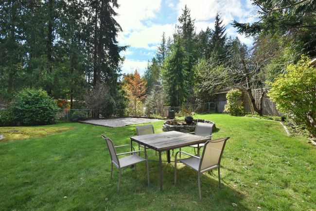 1559 Park Avenue, House other with 2 bedrooms, 2 bathrooms and 4 parking in Roberts Creek BC | Image 21