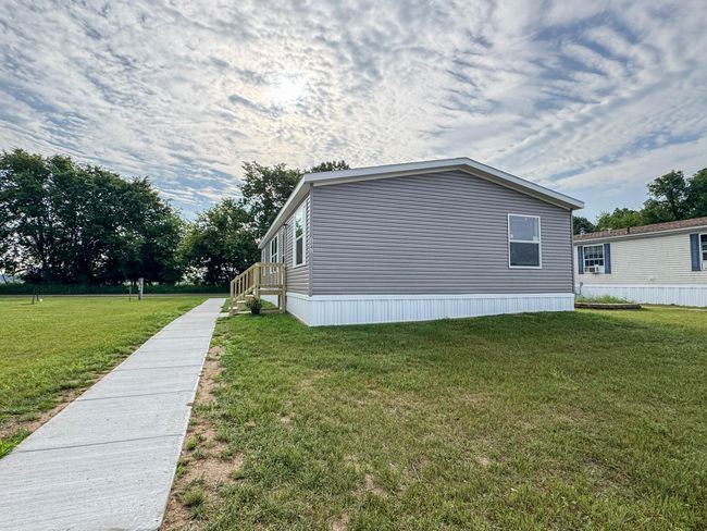 UNIT-34 - 1241 Manistee River Rd, House other with 3 bedrooms, 2 bathrooms and null parking in Three Rivers MI | Image 5
