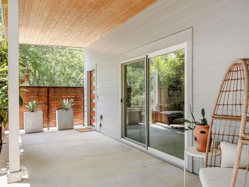 b-2211 Canterbury St, Austin, TX, 78702-5614 | Card Image