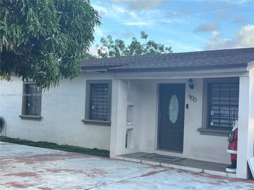 900 E 6th St, Hialeah, FL, 33010-4606 | Card Image