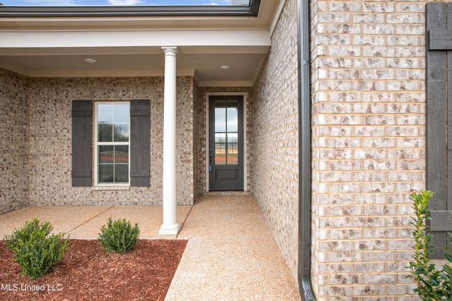 Front Porch 2 (1) | Image 4