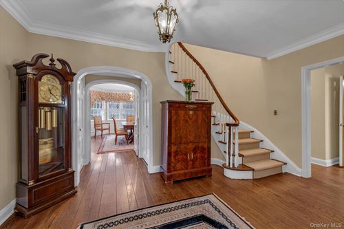 3 Barkers Point Rd, Sands Point, NY, 11050-1107 | Card Image