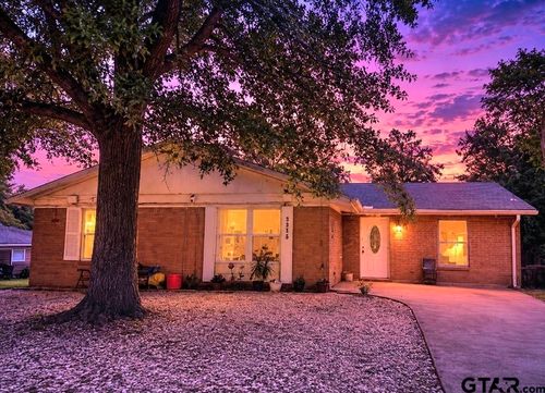 2028 Bradshaw Dr, Tyler, TX, 75702-1609 | Card Image
