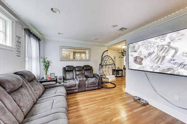 APT-3 - 15 Ronan St, Condo with 4 bedrooms, 2 bathrooms and null parking in Boston MA | Image 7