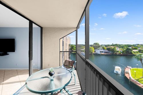 505-15 Royal Palm Way, Boca Raton, FL, 33432-8759 | Card Image