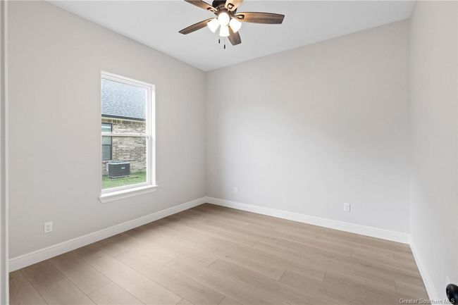 1439 Cameron Ct, House other with 3 bedrooms, 2 bathrooms and 2 parking in Lake Charles LA | Image 14
