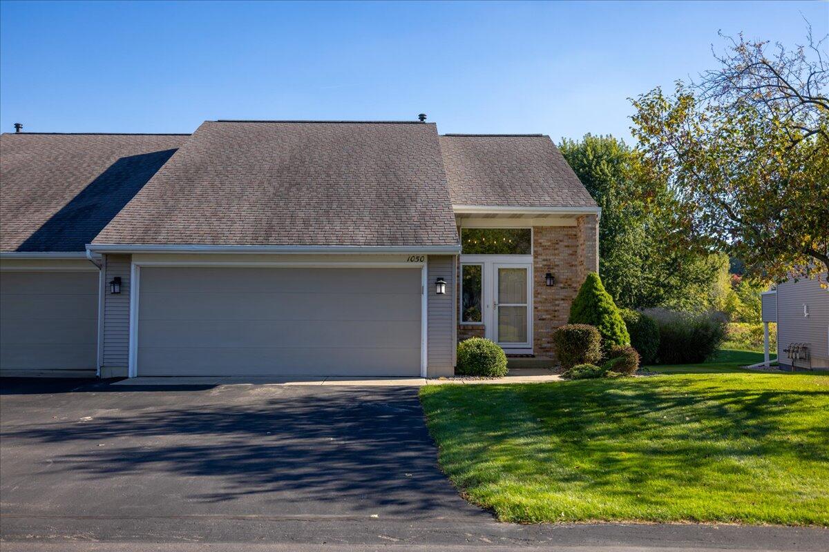 Fairfield Dr, Hudsonville, MI 49426