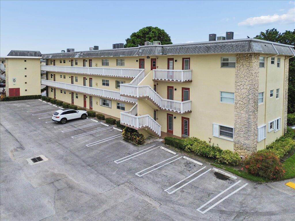 Residential in Lauderhill