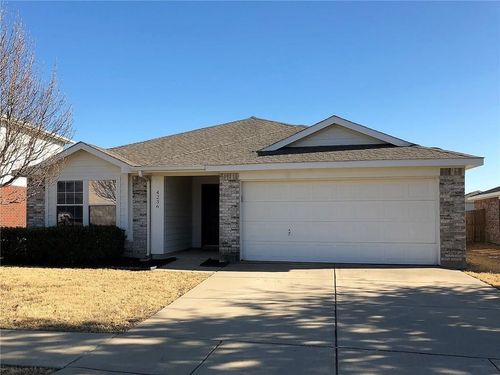 4236 Gladney Ln, Fort Worth, TX, 76244-8673 | Card Image