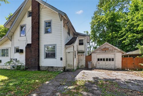 3004 Southern Blvd, Youngstown, OH, 44507-1741 | Card Image