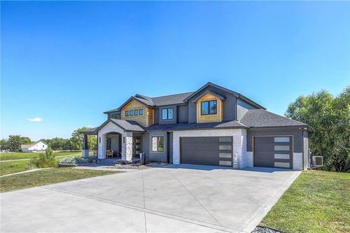 719 S Minter Rd, Grain Valley, MO, 64029-8113 | Card Image