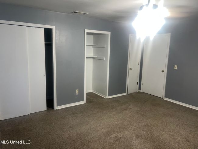 BEDROOM | Image 23