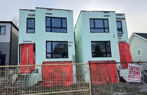 40 August Ave, Scarborough, ON, M1L3M9 | Card Image