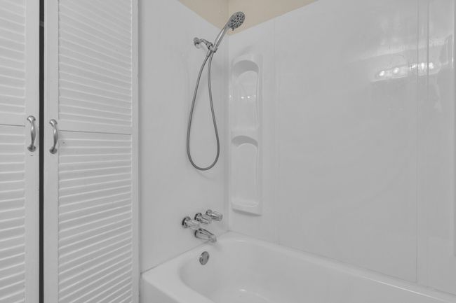214 Hill Ln, House other with 3 bedrooms, 2 bathrooms and null parking in Red Oak TX | Image 18