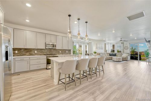 7843 Plateau Creek Ln, Littleton, CO, 80125-8015 | Card Image