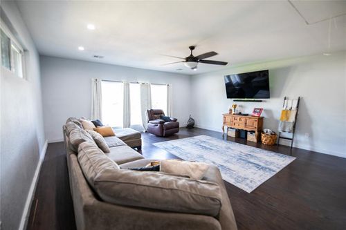 6519 Central Rd, Guthrie, OK, 73044-7703 | Card Image