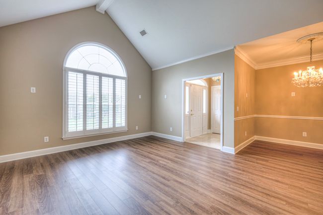 7002 Sunrise Cir, Condo with 4 bedrooms, 2 bathrooms and 2 parking in Franklin TN | Image 5