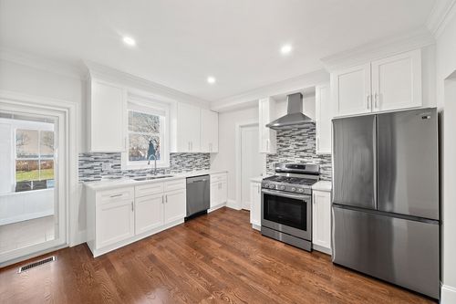 9-9 Shaw Ct, Plymouth, MA, 02360-4043 | Card Image