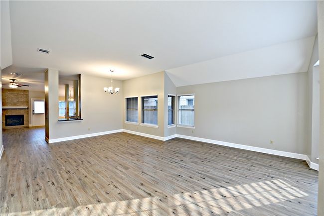 8501 Priest River Dr, House other with 4 bedrooms, 3 bathrooms and 4 parking in Round Rock TX | Image 4