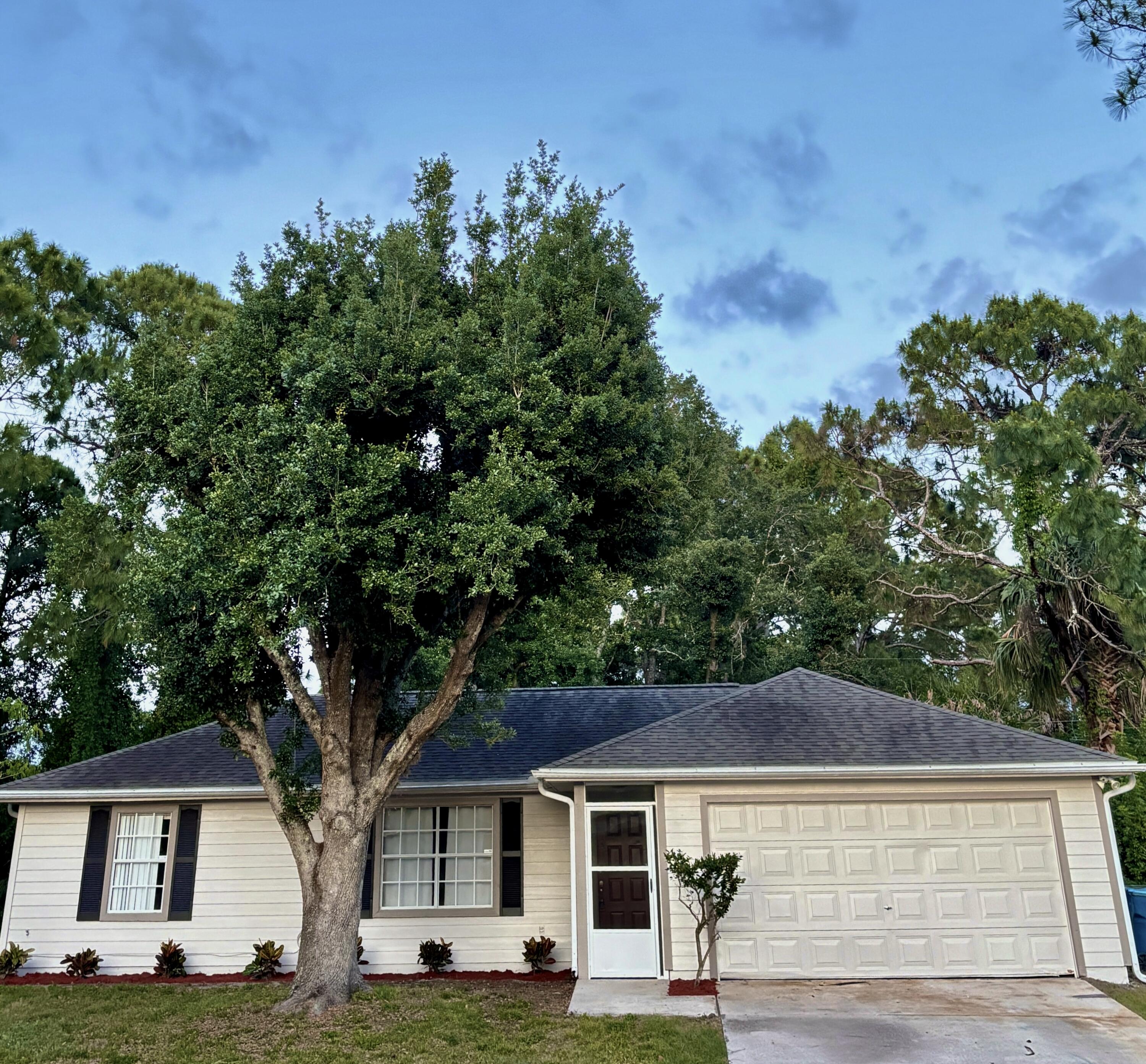 Seeley Cir, Palm Bay, FL 32907
