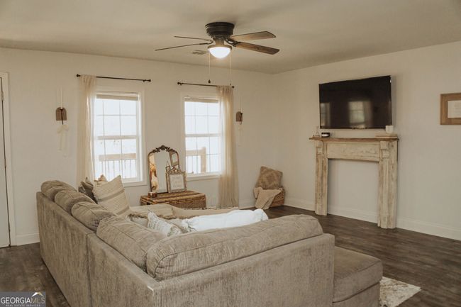 315 Amelia Dr, House other with 3 bedrooms, 2 bathrooms and 4 parking in Ellijay GA | Image 12