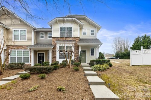 3204 Kemptown Sq, Waxhaw, NC, 28173-0142 | Card Image