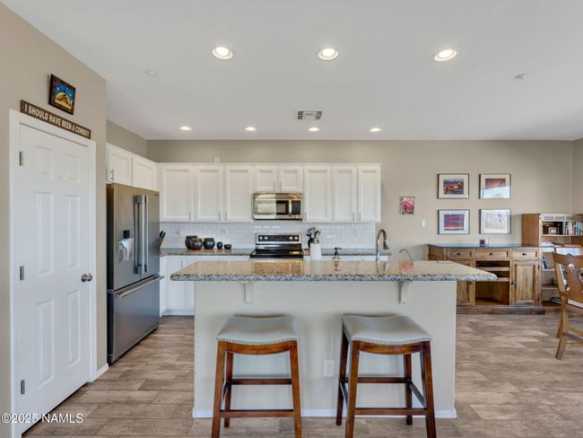 41310 N Clear Crossing Ct, House other with 2 bedrooms, 2 bathrooms and null parking in Anthem AZ | Image 13