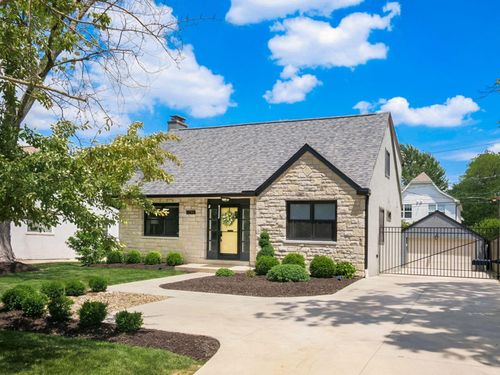 2796 Northwest Blvd, Upper Arlington, OH, 43221-3321 | Card Image