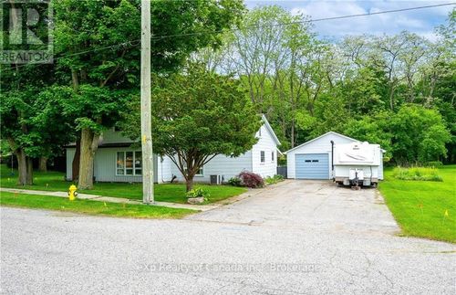 21 Norfolk St, Otterville, ON, N0J1R0 | Card Image