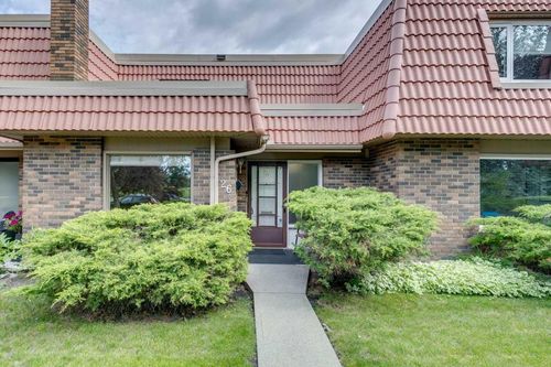 26-714 Willow Park Drive Se, Calgary, AB, T2J0L8 | Card Image