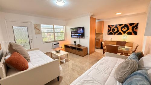 apt-2-650 Pennsylvania Ave, Miami Beach, FL, 33139-8679 | Card Image