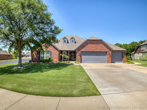 9501 N 95th East Ct, Owasso, OK, 74055-7308 | Card Image