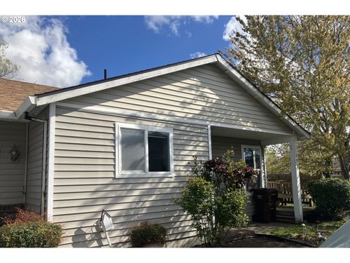 695 Mary Dr, Molalla, OR, 97038-7585 | Card Image