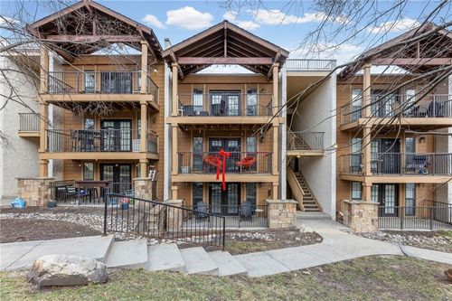 apt-55-4727 Jarboe St, Kansas City, MO, 64112-1344 | Card Image