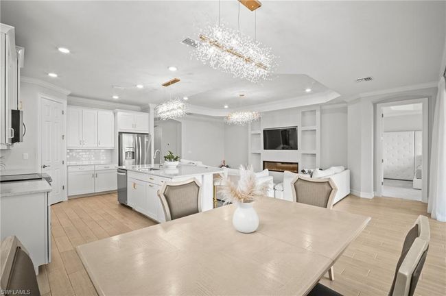 28041 Captiva Shell Loop, House other with 3 bedrooms, 4 bathrooms and 3 parking in BONITA SPRINGS FL | Image 8