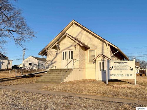 1102 D St, Fairbury, NE, 68352-1516 | Card Image