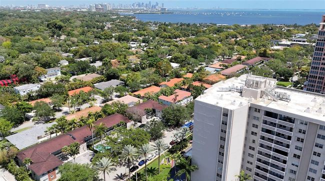 APT-1015 - 90 Edgewater Dr, Condo with 2 bedrooms, 2 bathrooms and null parking in Coral Gables FL | Image 20