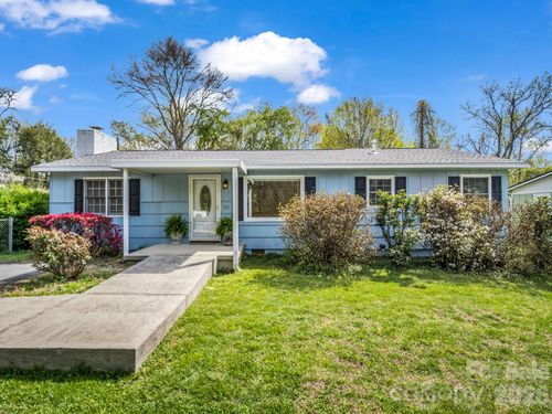 212 Vance Ave, Black Mountain, NC, 28711-3415 | Card Image