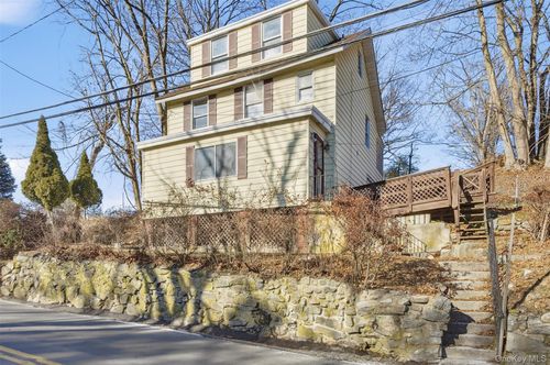 37 Wayne Ave, Stony Point, NY, 10980-2802 | Card Image