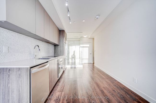 1211 - 2 Sonic Way, Condo with 2 bedrooms, 2 bathrooms and 1 parking in North York ON | Image 14