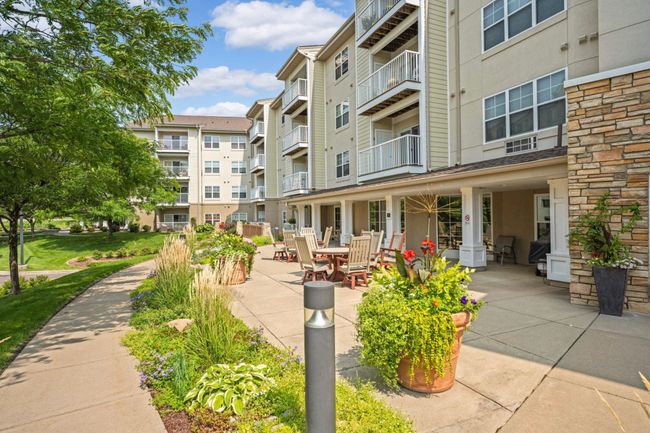 Front patio | Image 21
