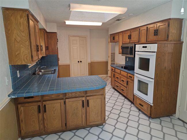 1605 High Crest Ct, House other with 3 bedrooms, 2 bathrooms and null parking in Irving TX | Image 24